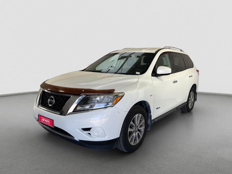 2014 Nissan Pathfinder ST Mild-Hybrid-Petrol