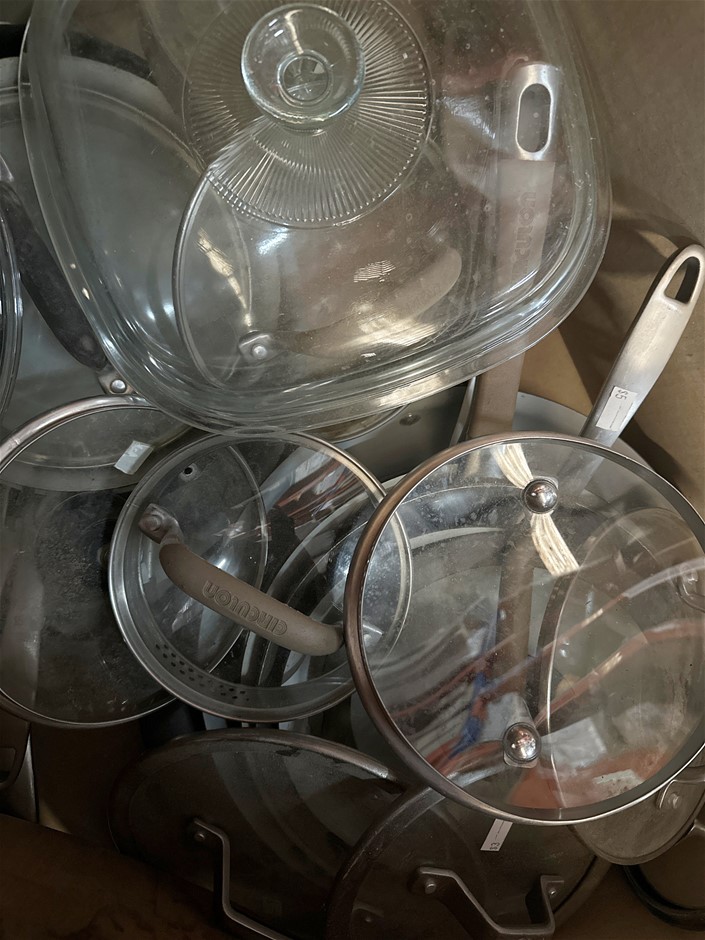 TRAMONTINA Cooking Pans, Assorted Pan Covers, Cutting Board, etc. NB: Photo