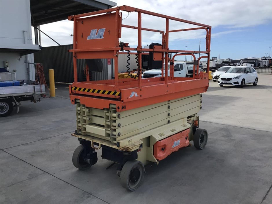 <p>2016 JLG 3246ES Scissor Lift</p>