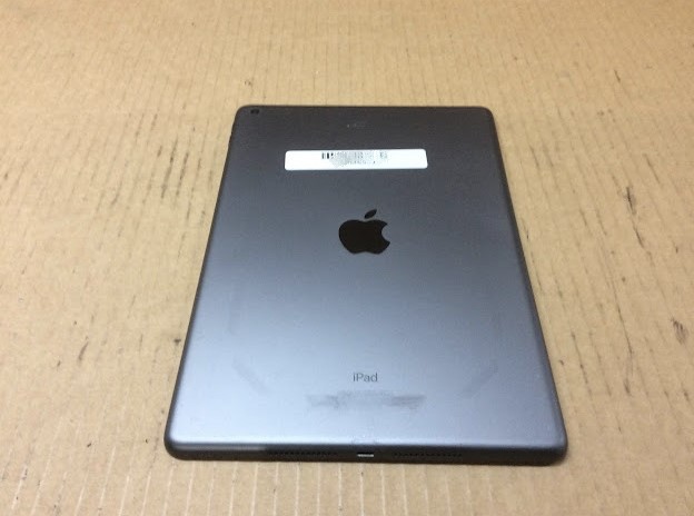 Apple iPad 7 (A2197) Tablet 32GB