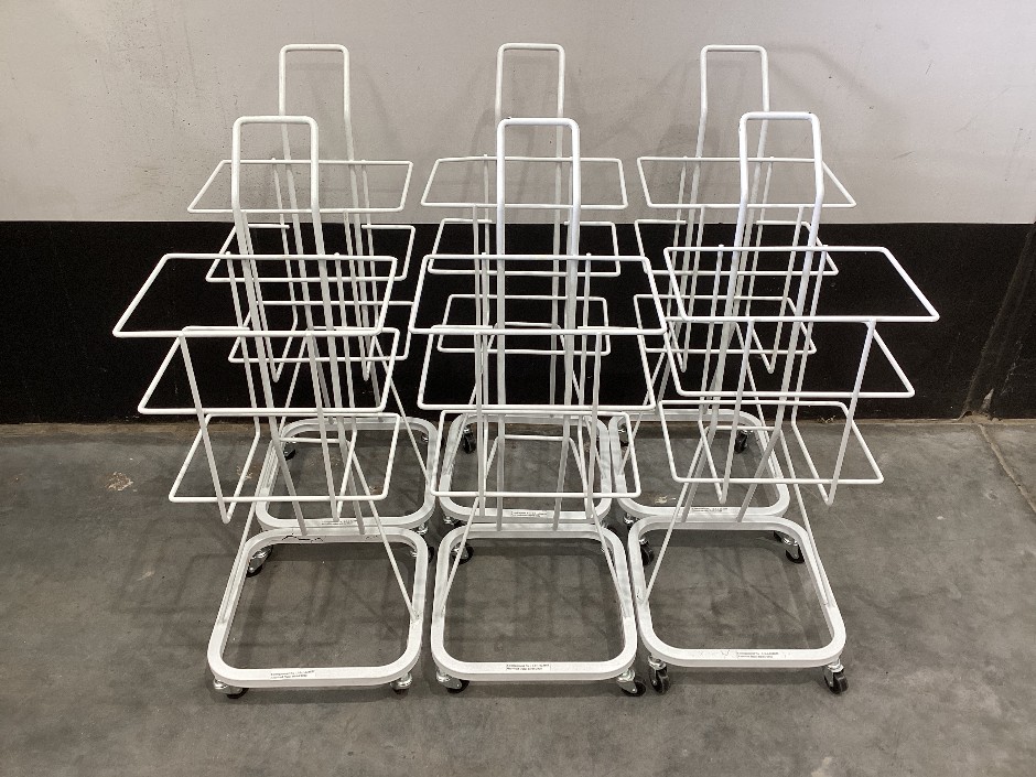 <p>6 x Mobile Clinical Waste Bin Trolleys</p>