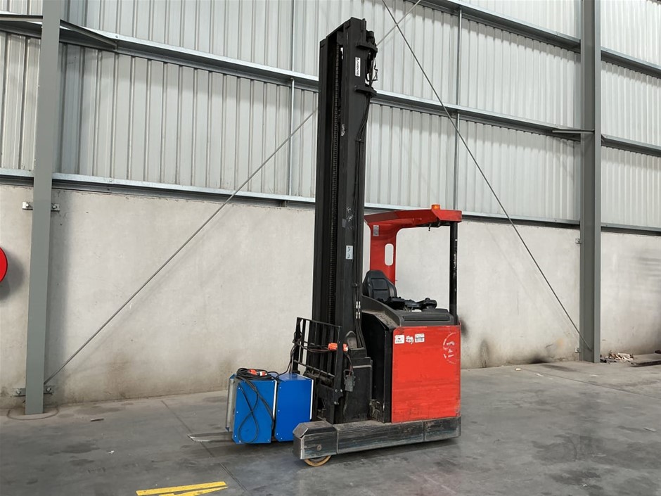 2007 BT RR B3 Electric High Reach Forklift