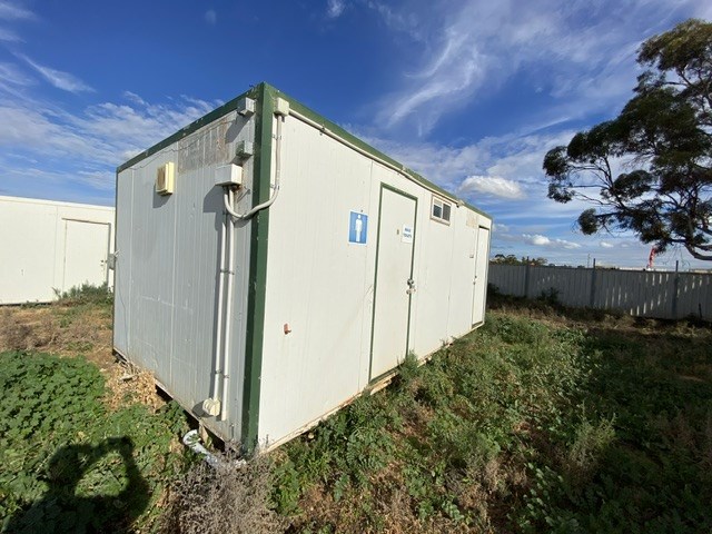<p>6 x 3m Transportable Ablution Block</p>