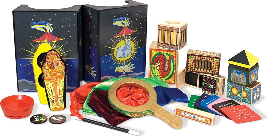MELISSA & DOUG Deluxe Wooden Magic Set. NB: Slightly damaged box.