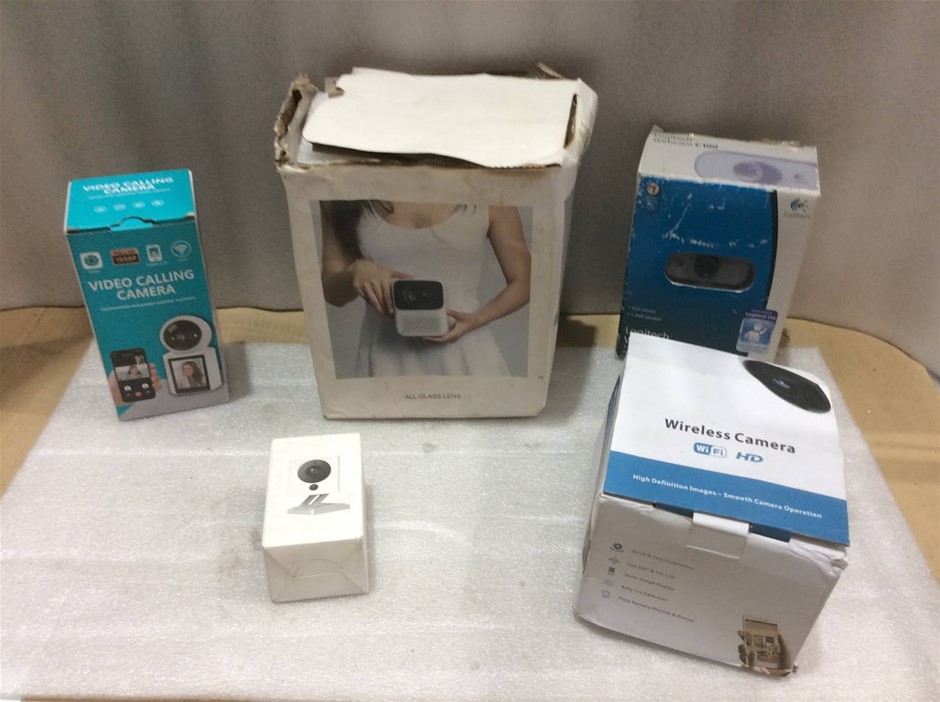 Mixed Wireless Security Cameras And Video Calling Cameras (Lot of 5)