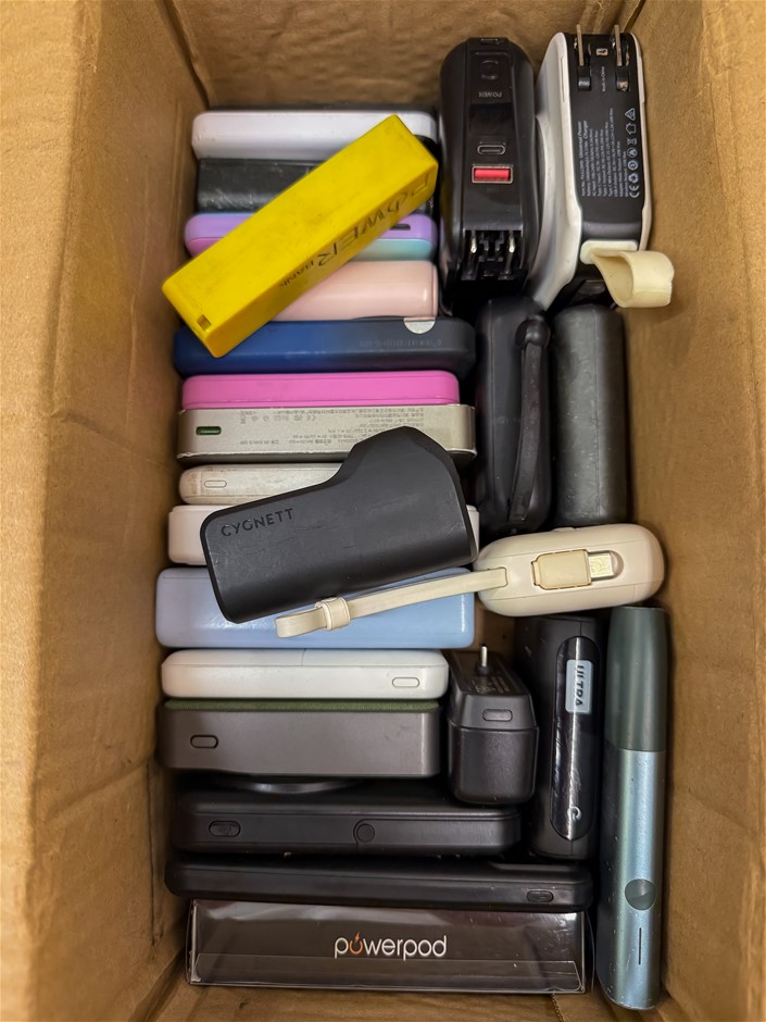 Approx 26 x Assorted Powerbanks