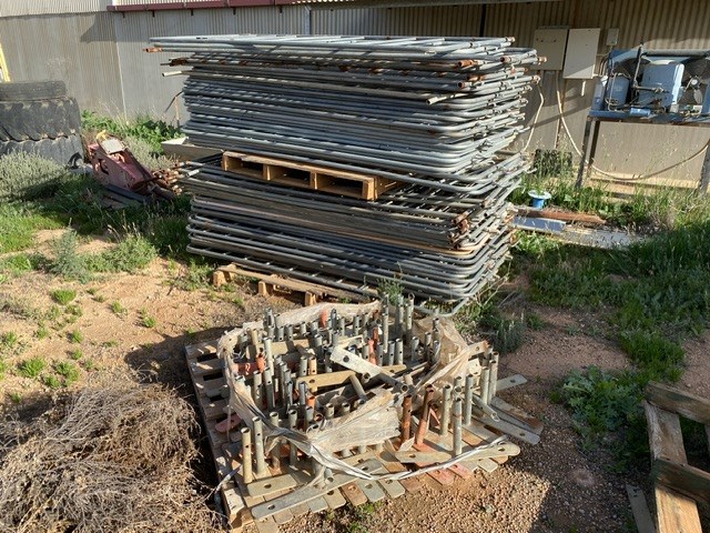<p>Qty of Fortress Temporary Fence Panels</p>