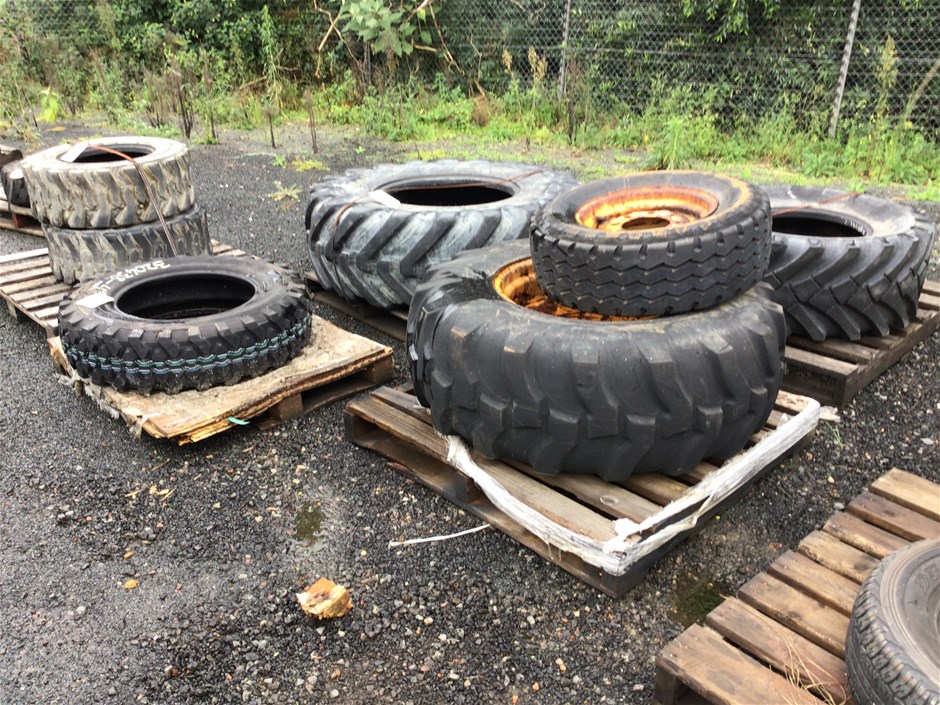 <p>8 x Mixed Size Tyres</p>