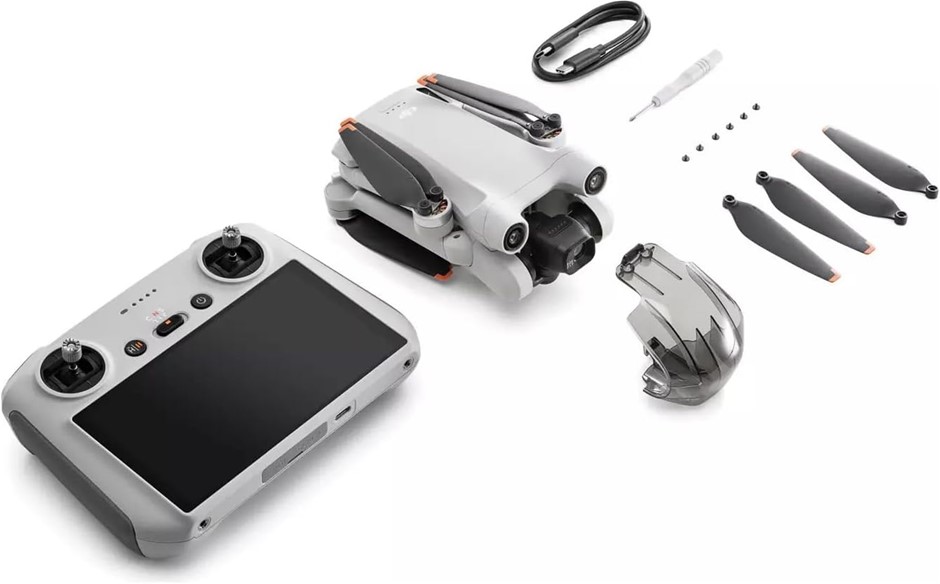 DJI Mini 3 Pro Drone With Remote Controller. NB: Minor Use, Wrong Box, Link