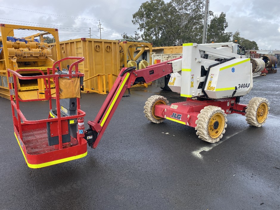2011 JLG 340AJ All -Terrain Articulated Boom Lift