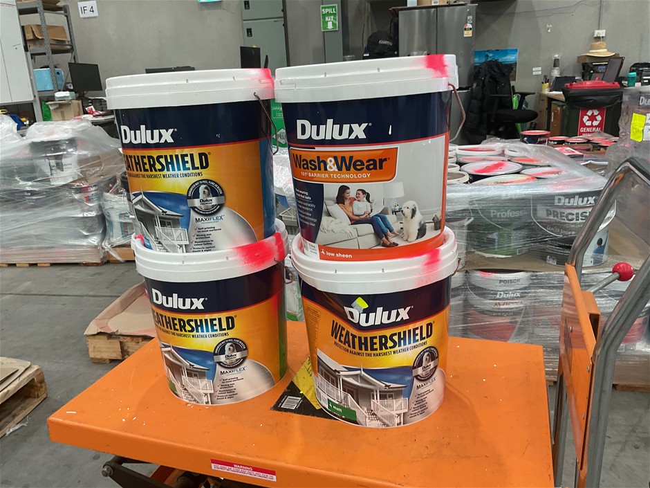 4 x Assorted 15Lt Tubs of Paint