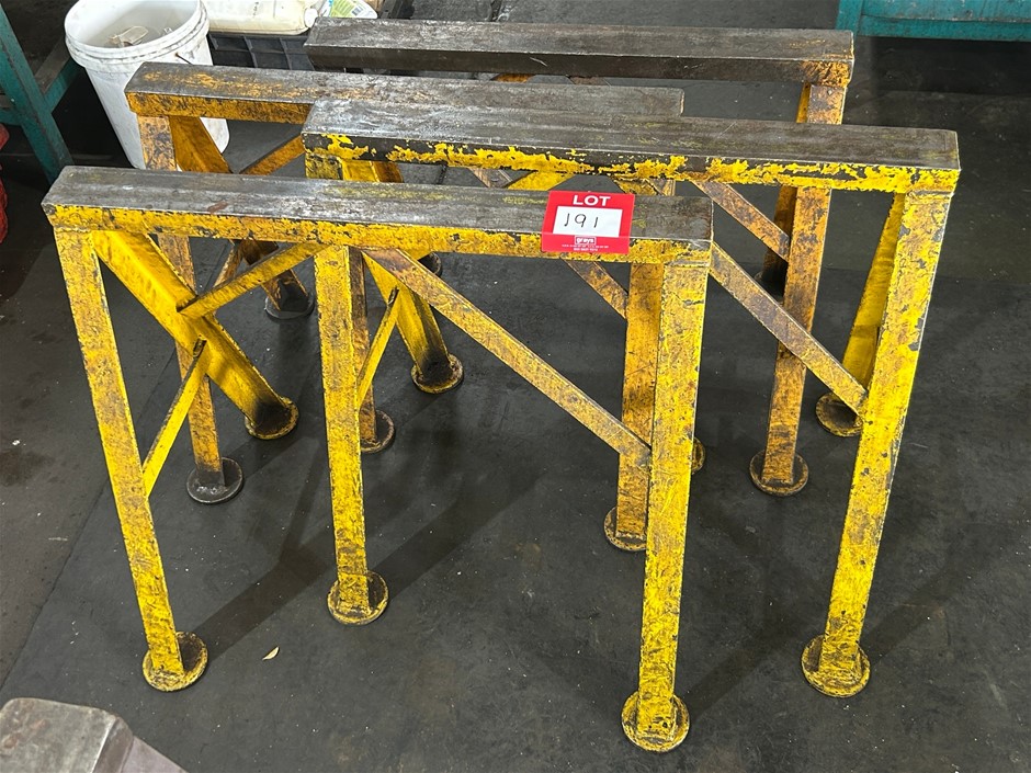 4x Steel Trestles