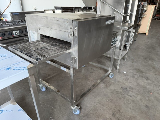 Lincoln Impinger 1135 Conveyor Pizza Oven