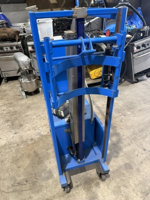 Barrel Boy Keg Lifter