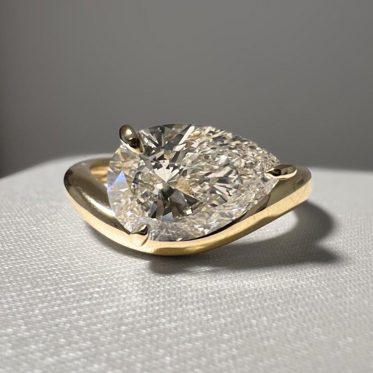 3.07ct IGI Certified Pear Cut Lab Grown Diamond 10K Solid Gold Ring
