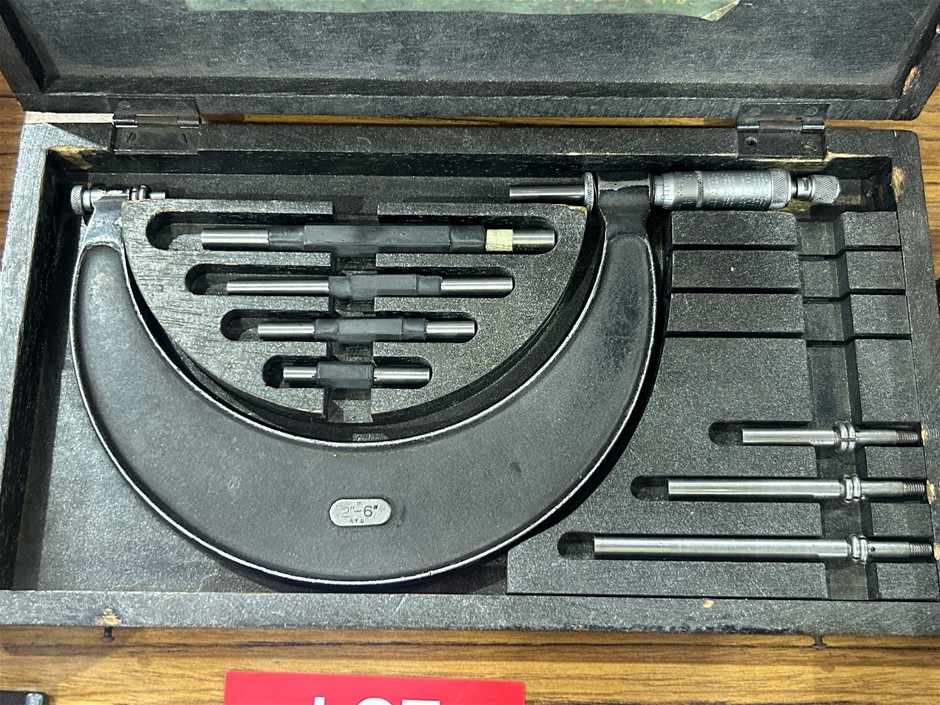 M&W Micrometer