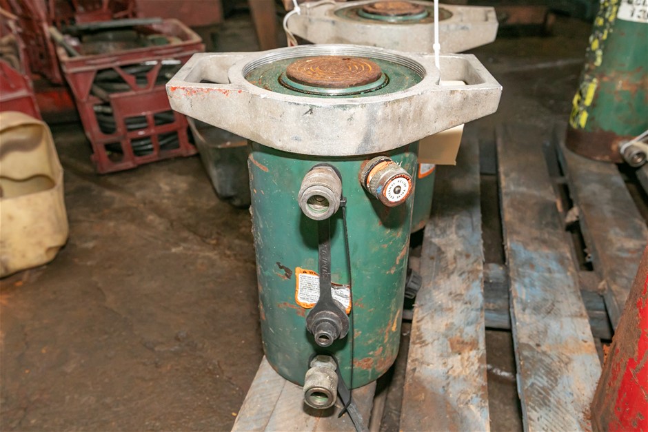 Double Acting Hydraulic Ram