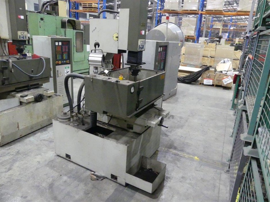 EDM Chyun JI Precision Die Sinking Electrical Discharge Machine (3 Axis)