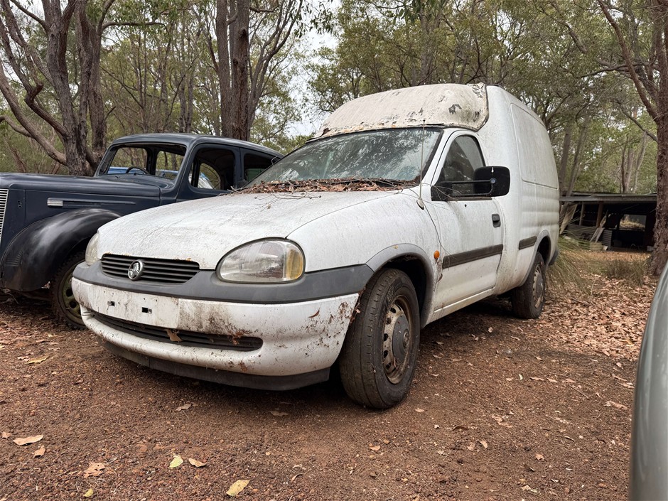 2000 Holden Combo Van
