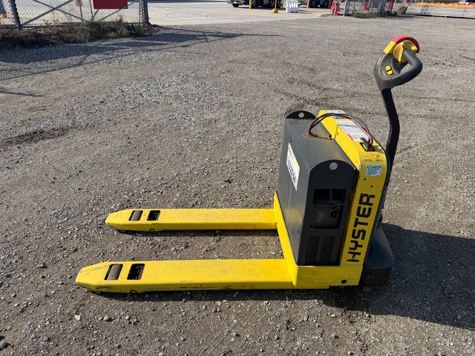 Unreserved Pallet Trucks - VIC