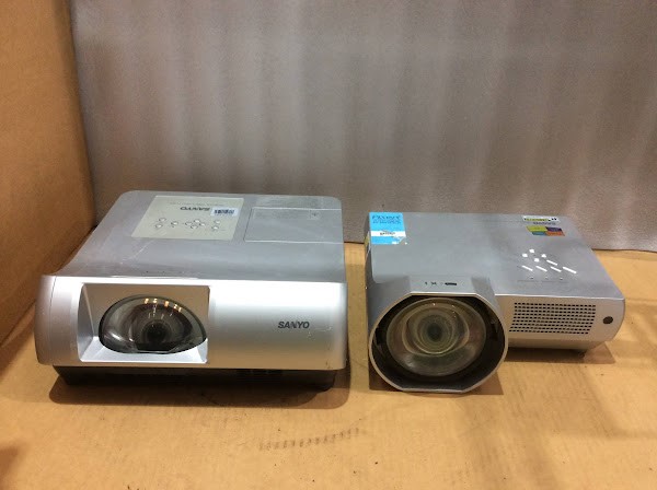 Sanyo PLC-WXL46&PLC-WL2500 LCD Projector (Lot of 2)