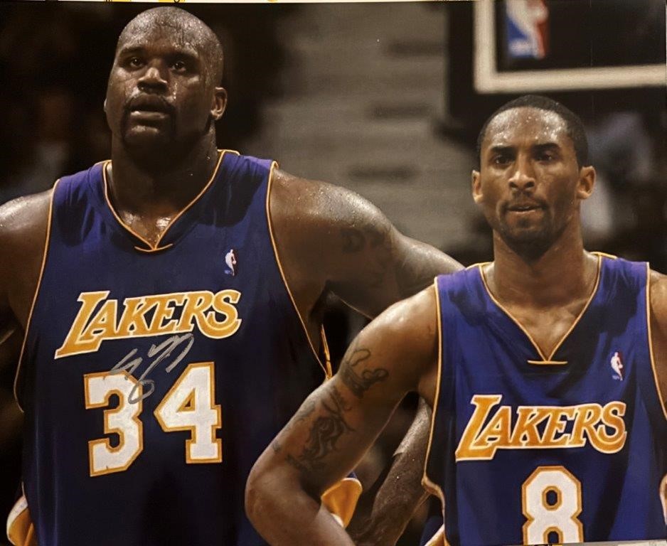 SHAQUILLE O'NEAL SIGNED LAKERS PHOTO
