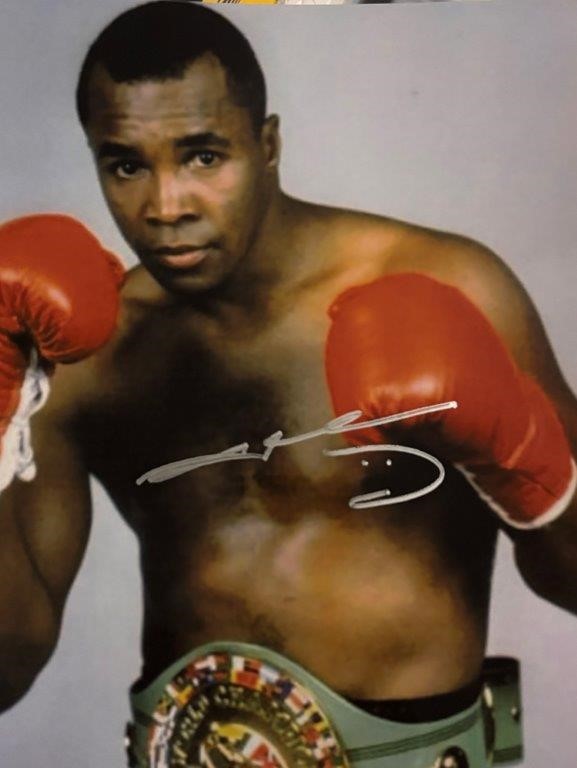 SUGAR RAY LEONARD SIGNED BOXING PHOTO