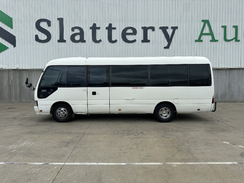 <p>2005 Toyota Coaster Bus Diesel</p>
