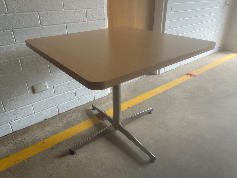 Used Pedestral table