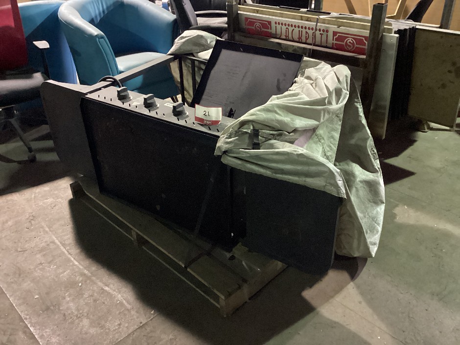 <p>Jumbuck 4 Burner BBQ</p>