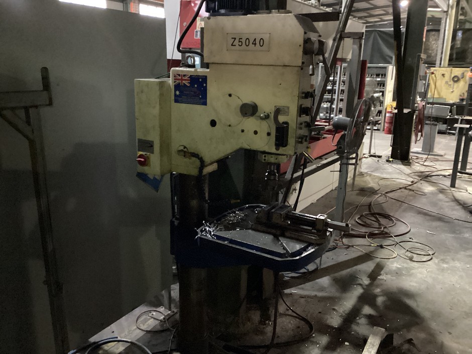 <p>Puma Z5040 Gear Head Drill Press</p>