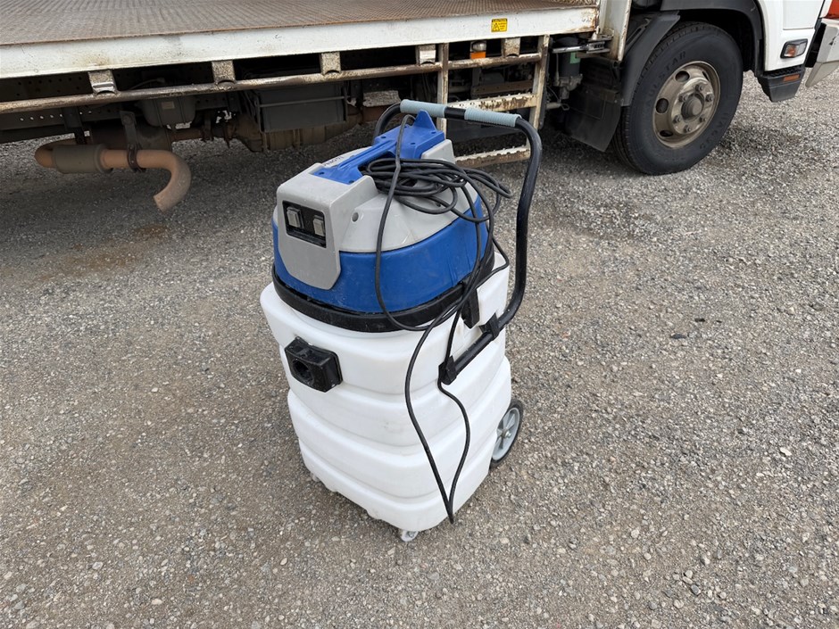 <p>Vacuum Cleaner</p>