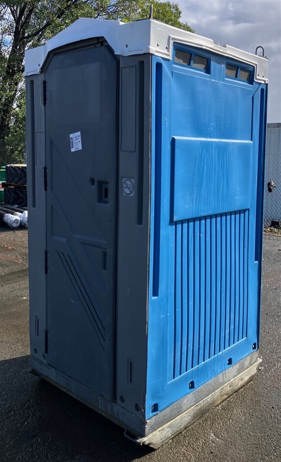Portable Toilet - Fresh Water Flush - Burleigh Heads