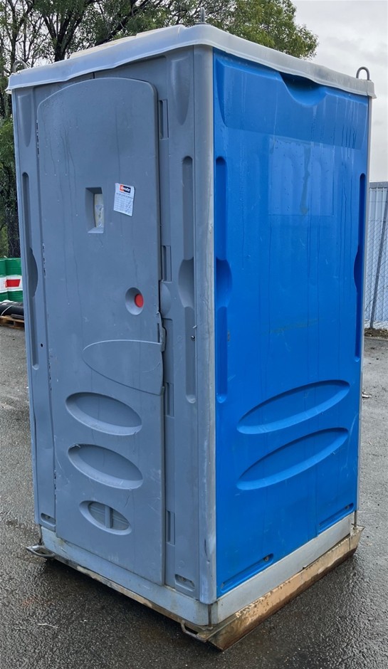 Portable Toilet - Fresh Water Flush - Burleigh Heads