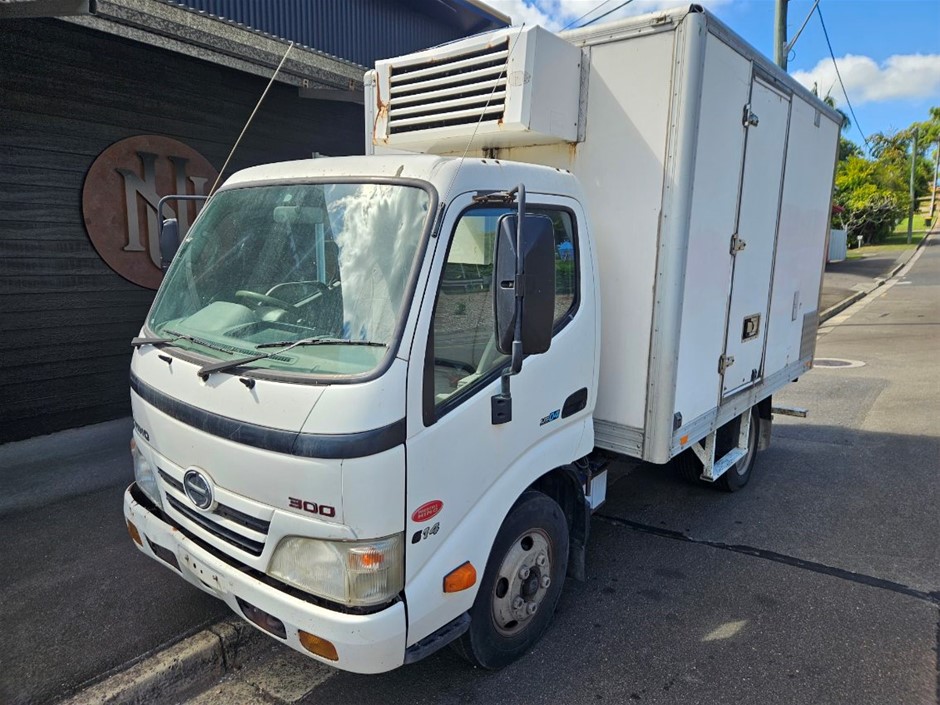 2009 Hino 300 616 RWD Automatic