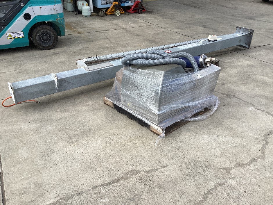 Large Unreserved Site Clearance Sale