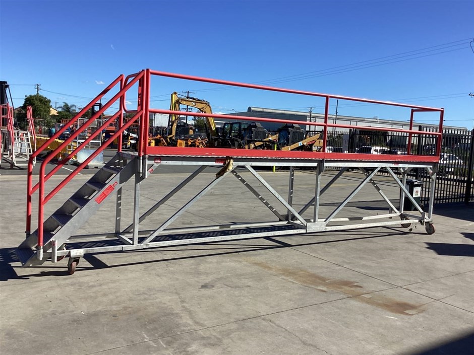 <p>Safesmart Safeloader Access Mobile Loading Platform</p>