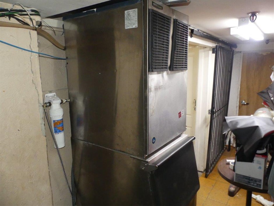 <B>HOSHIZAKI IM-240AME-21 Ice Maker</B>