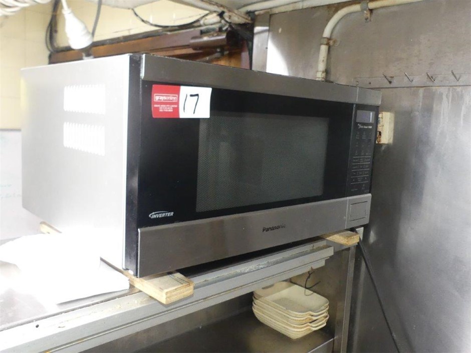<B>PANASONIC GENIUS SENSOR 1100W Microwave</B>