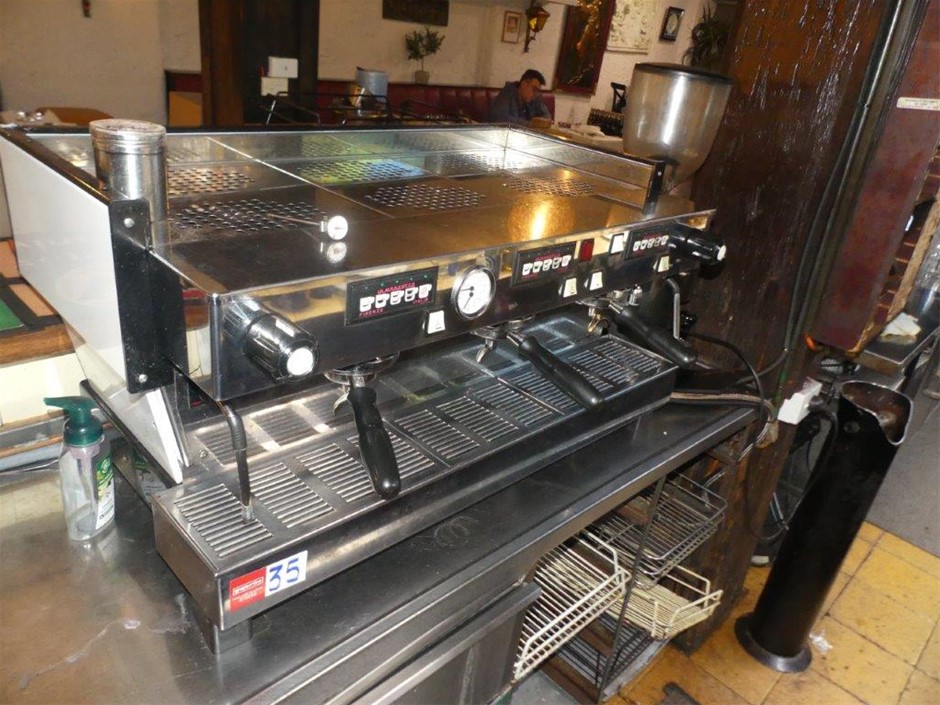 <B>LA MARZOCCO 3AV Coffee Machine (3x Head)</B>