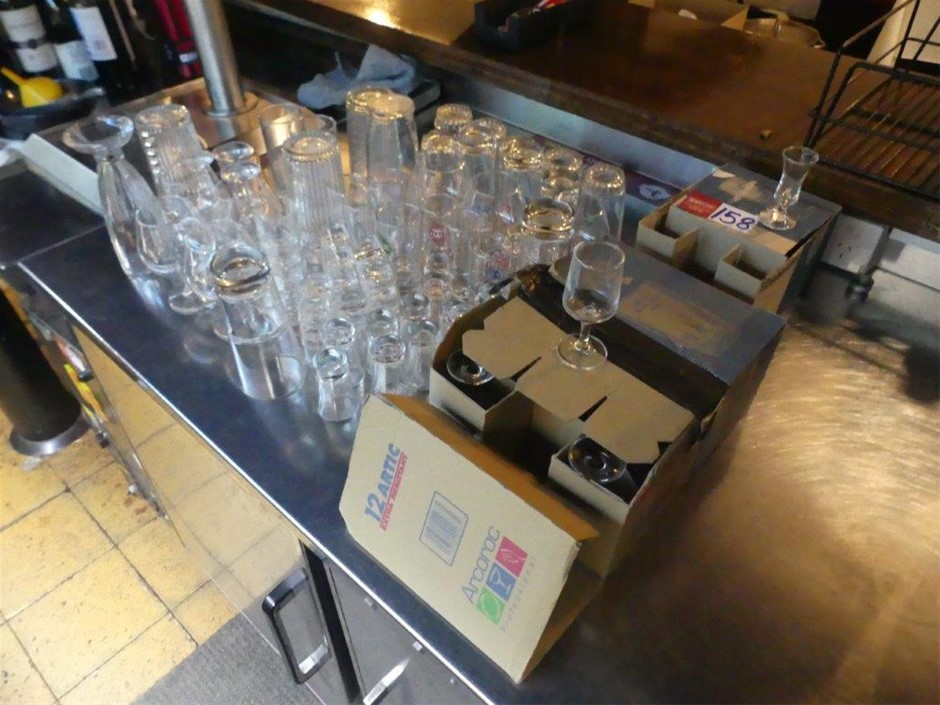 <B>Glassware</B>
