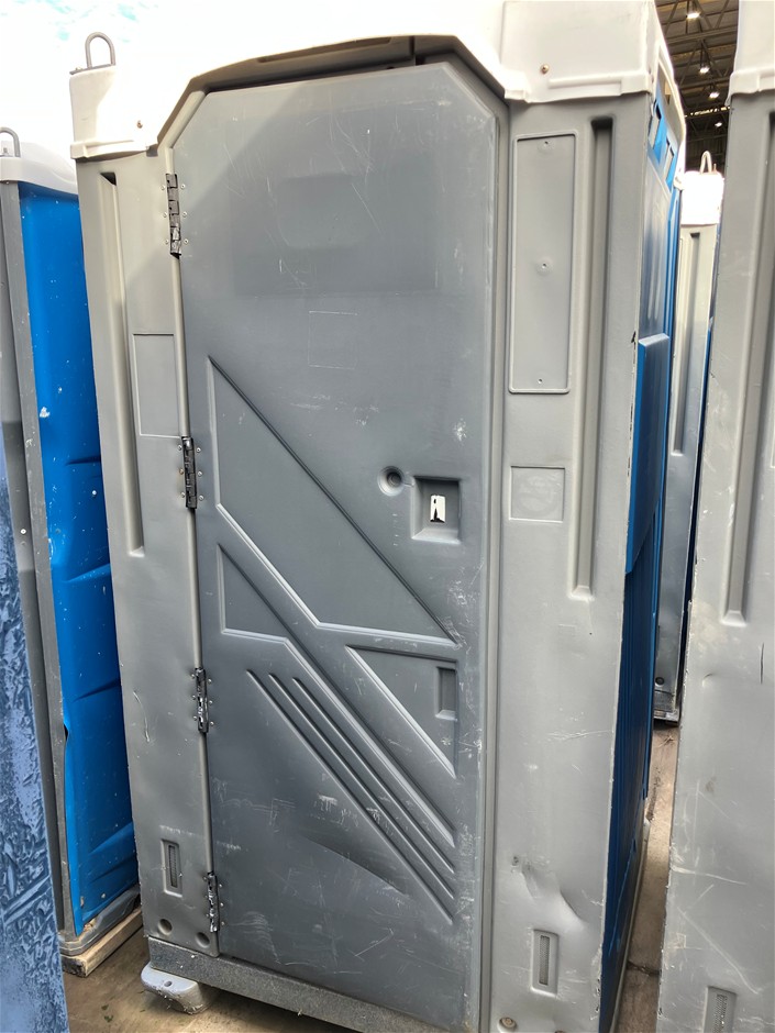 Portable Toilet - Fresh Water Flush - Glendenning
