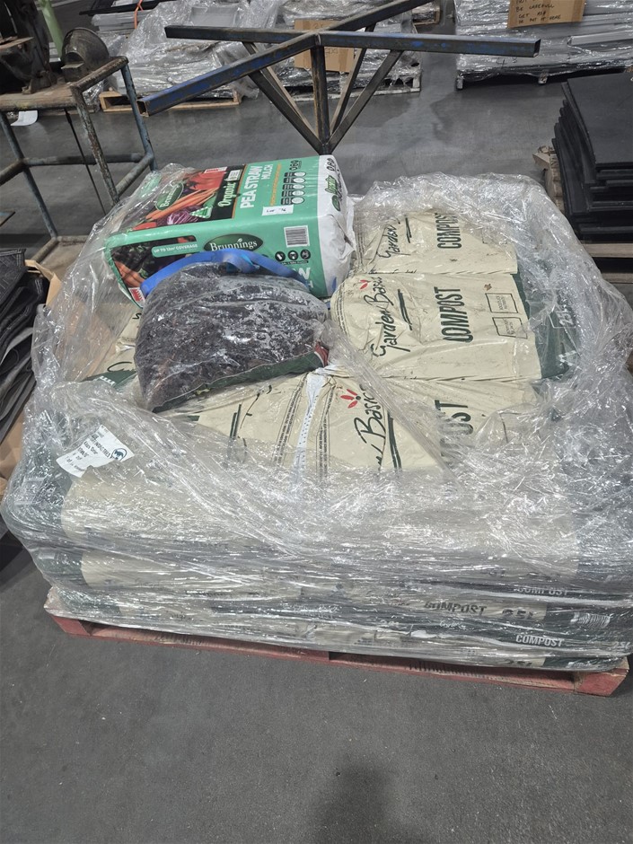 1 Pallet of 25Litre Compost Bags