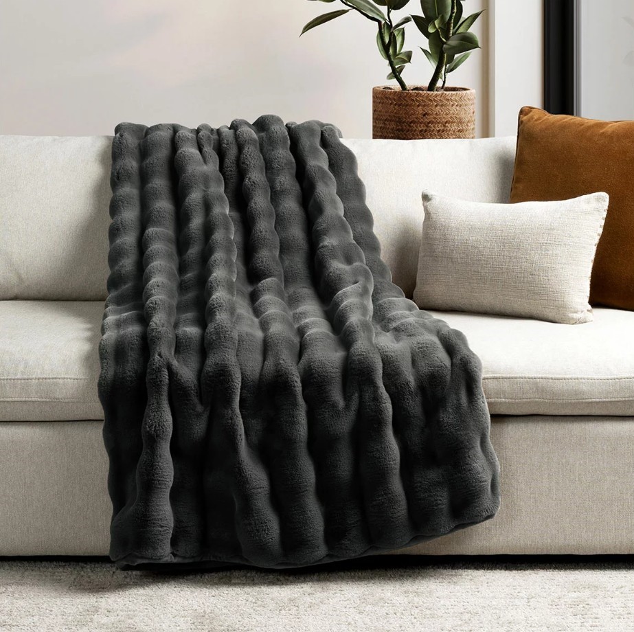 HOUSE & HOME Bubble Faux Fur Blanket Throw, 152 x 177cm, Dark Grey.
