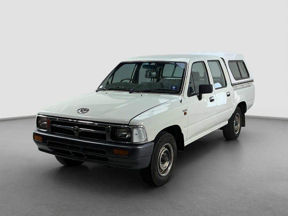 1995 Toyota Hilux DX Petrol
