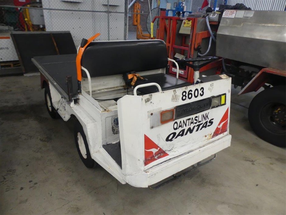 TAYLOR-DUNN B2-48-TT Electric Utility Vehicle