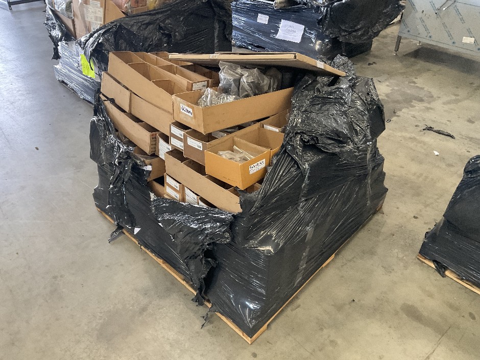 <p>Pallet of Assorted Fittings</p>