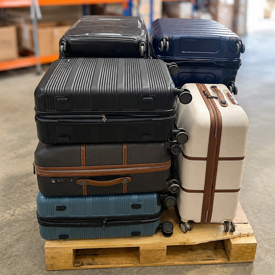 10 x Assorted Luggages/Suitcases TOSCA, Samsonite, etc NB: Photo as is