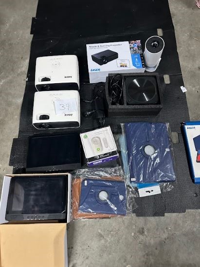 Mixed lot of electrical goods