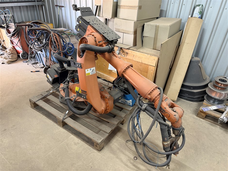 KUKA Robot Welder Arm & Controller